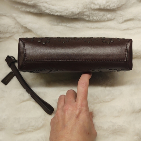 SOLD!! COACH Large Wristlet Clutch RARE Kylie Mini Studs F52402 - NWT - Picture 9 of 14